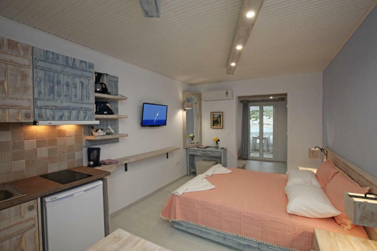 Bella Vista Aparthotel Batsi  Exterior photo
